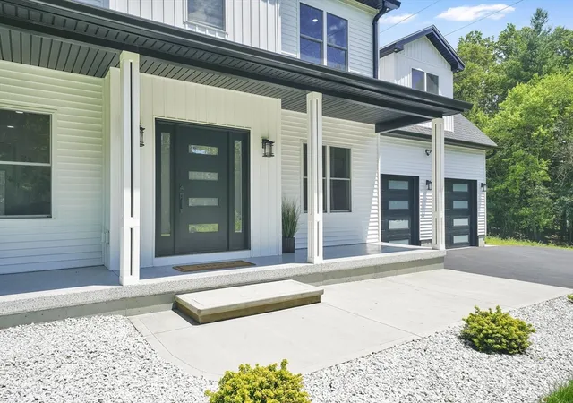 Photo 3 of Sale Pending at 139 Middle Rd, Southampton, MA 01073 | MLS# 73541872 | Listing updated on 2026-08-26