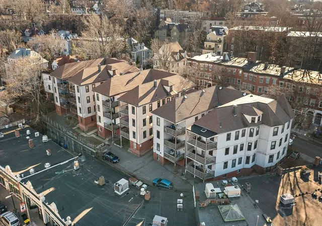 4th image of 10-24 University Rd, Brookline, MA 02445 | MLS# 73554361