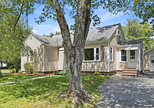 Homes for sale in Westford, MA | 11 West St, Westford, MA 01886 | MLS# 73524760
