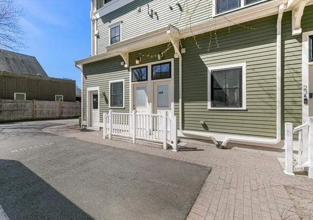 Homes for sale in Acton, MA | 23 Spruce St, Acton, MA 01720 | Houzeo
