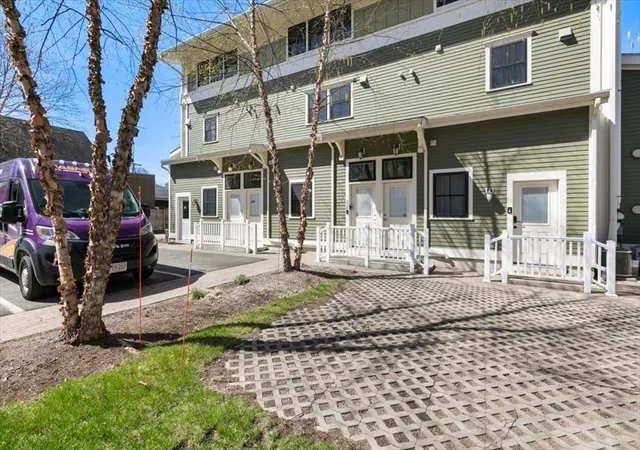 Homes for sale in Acton, MA | 23 Spruce St, Acton, MA 01720 | Houzeo