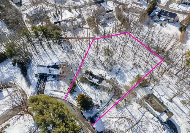 2nd image of 162 Hampshire Rd, Wellesley Hills, MA 02481 | MLS# 73482936