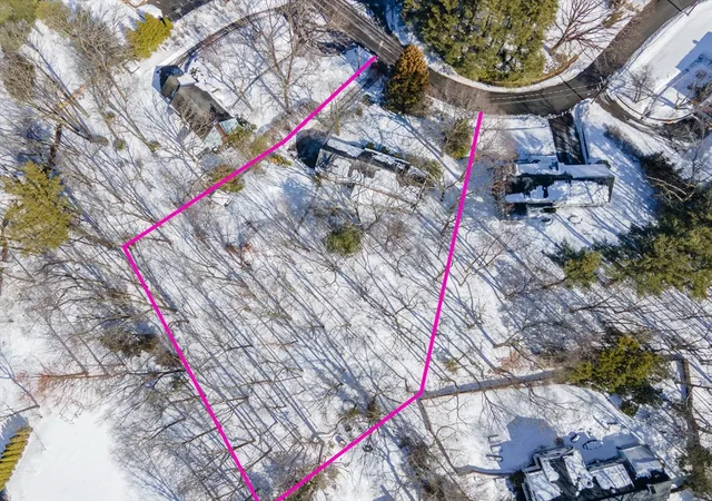 3rd image of 162 Hampshire Rd, Wellesley Hills, MA 02481 | MLS# 73482936