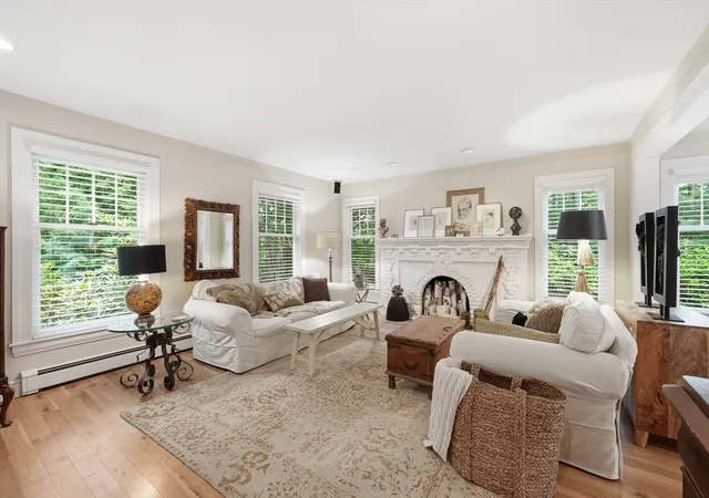 2nd image of 18 Village Green Ln, Holden, MA 01520 | MLS# 73555307