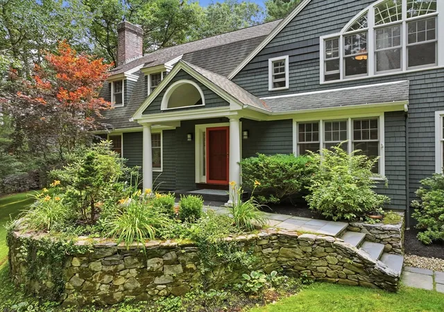 41st image of 18 Village Green Ln, Holden, MA 01520 | MLS# 73555307
