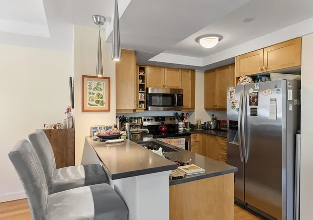 Listing Photo 4 - Condo for sale in building located at 77 Marion St, Brookline, MA 02446