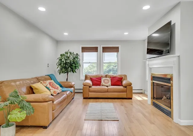 2nd image of 39 Hawthorne #39, Roxbury, MA 02119 | MLS# 73542168