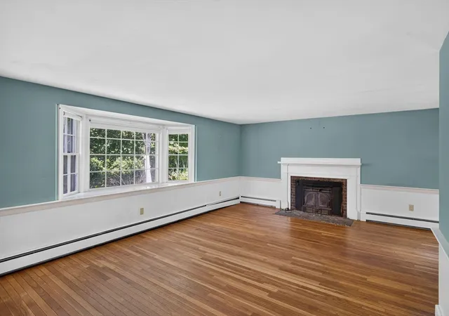 4th image of 21 Old Colony Rd, Harwich, MA 02645 | MLS# 73566214