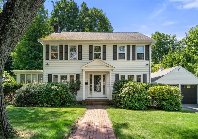1st image of 7 Grantland Rd, Wellesley Hills, MA 02481 | MLS# 73566375