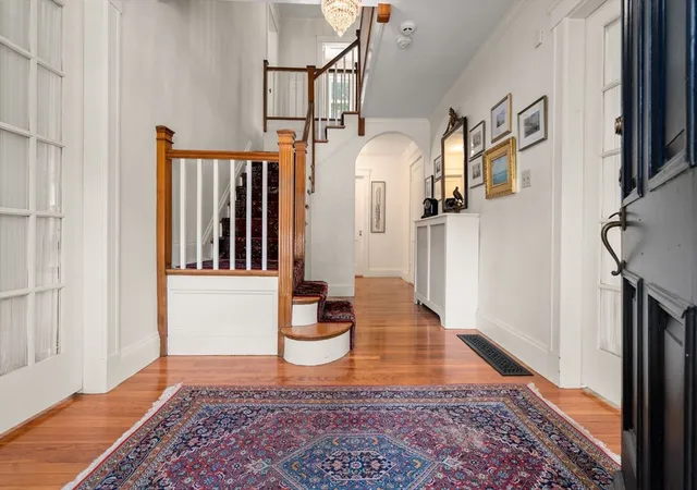 3rd image of 7 Grantland Rd, Wellesley Hills, MA 02481 | MLS# 73566375