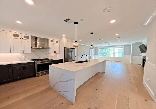 Listing Photo 1 - Condo for sale in building located at 113 Beacon St, Somerville, MA 02143 - Unit #B