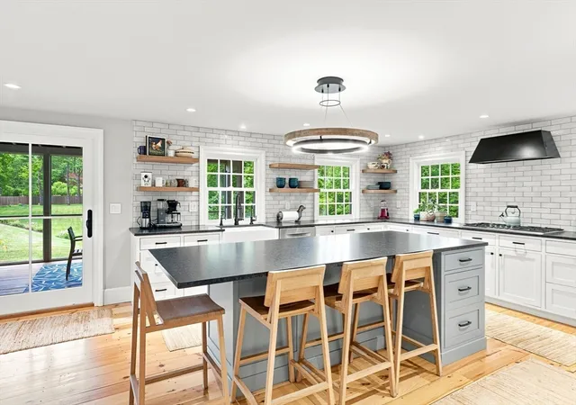 5th image of 23 Rolfes Ln, Newbury, MA 01951 | MLS# 73548922