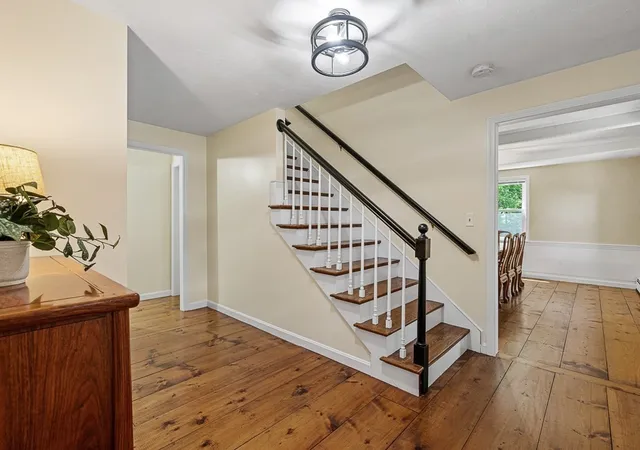 3rd image of 9 Olde Meetinghouse Rd, Westborough, MA 01581 | MLS# 73505226