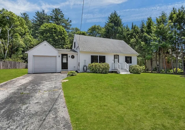 Homes for sale in Bellingham, MA | 5 Squire Ln, Bellingham, MA 02019 | MLS# 73545024