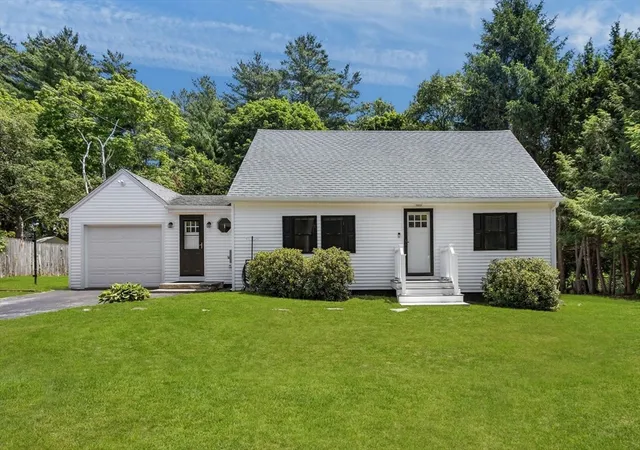 Homes for sale in Bellingham, MA | 5 Squire Ln, Bellingham, MA 02019 | MLS# 73545024