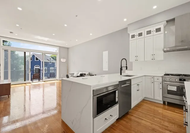 Listing Photo 5 - Condo for sale in building located at 53 Packards Ln, Quincy, MA 02169 - Unit #3