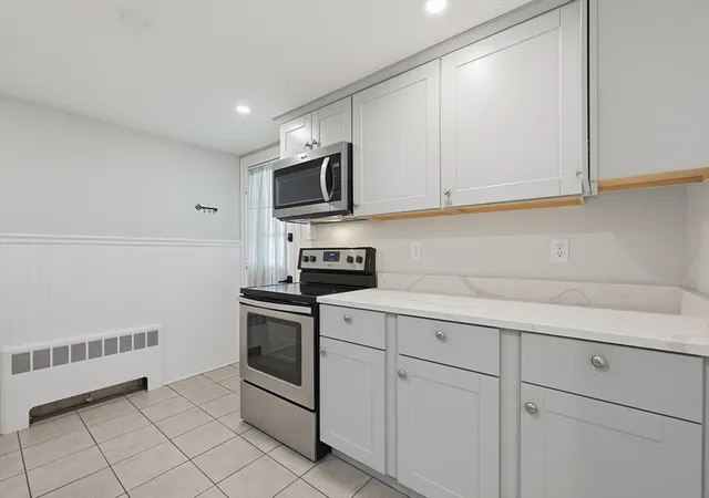 Photo 4 of Sale Pending at 30 Arbor Rd, North Chelmsford, MA 01863 | MLS# 73557314 | Listing updated on 2026-08-11