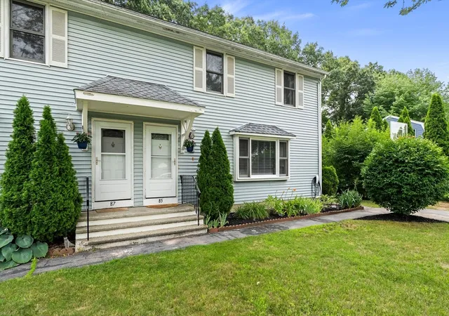 2nd image of 85 Baylies Rd #2, Taunton, MA 02780 | MLS# 73554088