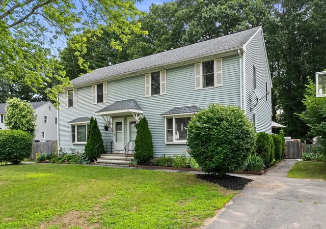 4th image of 85 Baylies Rd, Taunton, MA 02780