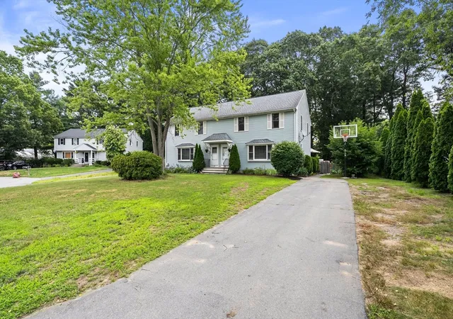5th image of 85 Baylies Rd, Taunton, MA 02780