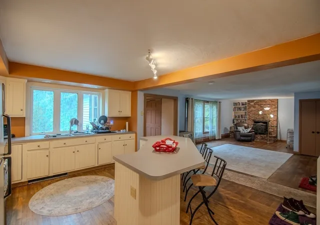 18th image of 919 Chase Rd, Lunenburg, MA 01462 | MLS# 73522945