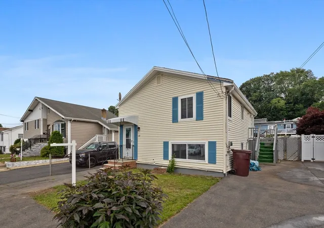 1st image of 105 Oakwood Ave, Revere, MA 02151 | MLS# 73546748