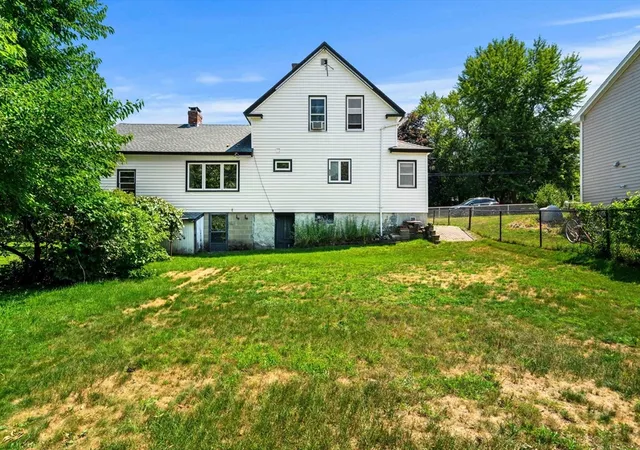 Photo 2 of Sale Pending at 554 Hildreth St, Dracut, MA 01826 | MLS# 73556259 | Listing updated on 2026-09-18