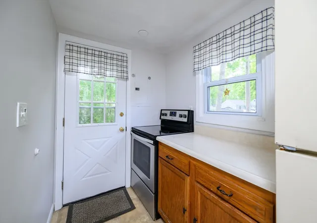 4th image of 13 Coach House Ln, South Dennis, MA 02660 | MLS# 73526365