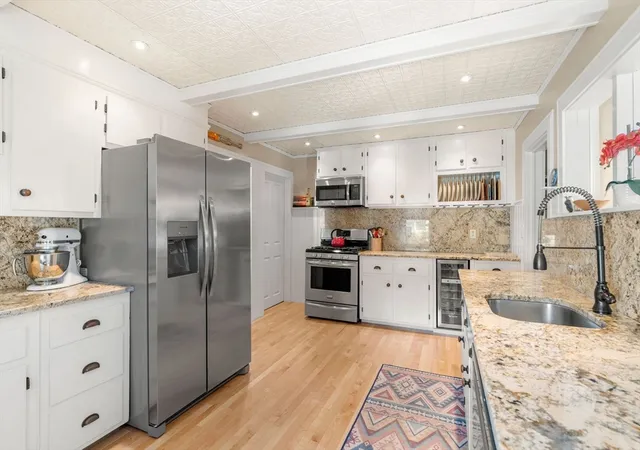 2nd image of 168 State St #168, Newburyport, MA 01950 | MLS# 73550069