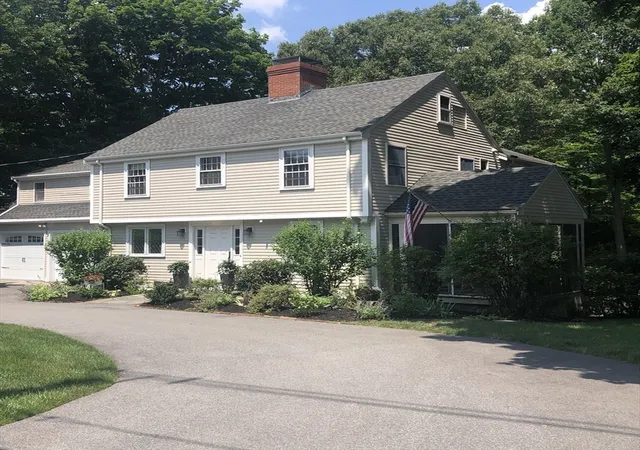 2nd image of 131 Prospect St, Wakefield, MA 01880 | MLS# 73543056