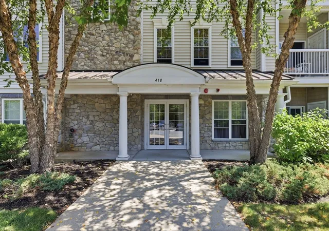 Homes for sale in Braintree, MA | 418 John Mahar Hwy #108, Braintree, MA 02184 | MLS# 73547616