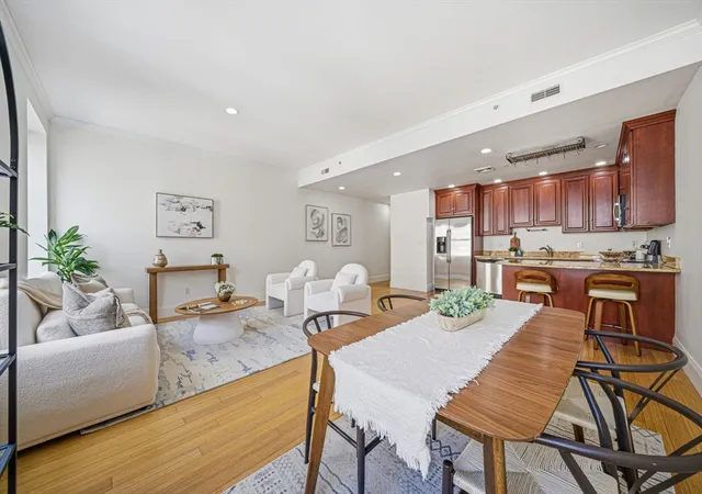 1st image of 55 Temple Pl #4, Boston, MA 02111 | MLS# 73519098