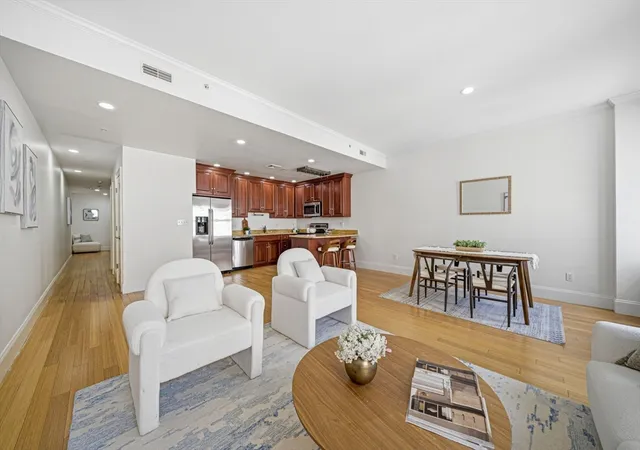 2nd image of 55 Temple Pl #4, Boston, MA 02111 | MLS# 73519098