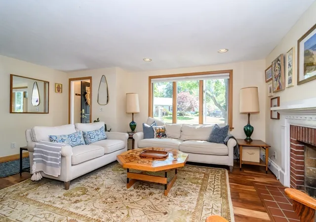 Homes for sale in Natick, MA | 48 Beacon St, Natick, MA 01760 | MLS# 73537931