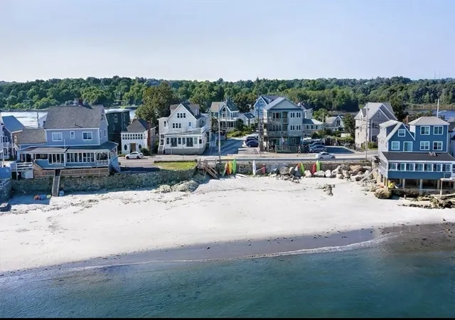 3rd image of 179 Atlantic Ave, Hull, MA 02045 | MLS# 73538535