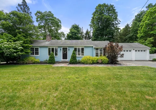Homes for sale in Hopkinton, MA | 164 East Main St, Hopkinton, MA 01748 | MLS# 73537711