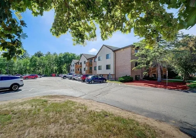 1st image of 5 Lancelot Ct #2, Salem, NH 03079 | MLS# 73557616