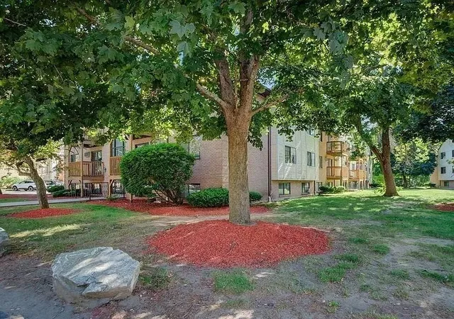 Photo 3 of Sale Pending at 5 Lancelot Ct #2, Salem, NH 03079 | MLS# 73557616 | Listing updated on 2026-09-18
