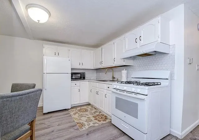Photo 4 of Sale Pending at 5 Lancelot Ct #2, Salem, NH 03079 | MLS# 73557616 | Listing updated on 2026-09-18