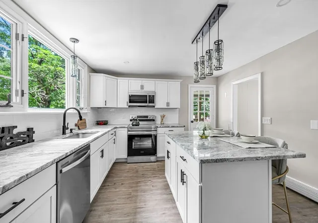 Homes for sale in Monson, MA | 37 Bridge St, Monson, MA 01057 | MLS# 73536973
