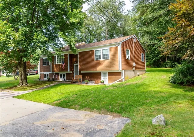 2nd image of 3235 Sharps Lot Rd, Dighton, MA 02715 | MLS# 73563100