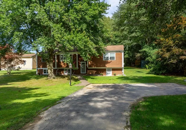 4th image of 3235 Sharps Lot Rd, Dighton, MA 02715 | MLS# 73563100