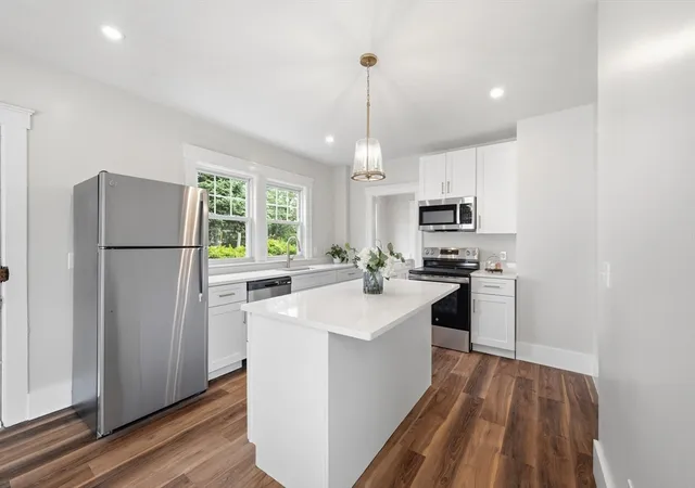 Photo 3 of Single family home for sale at 87 Malden St, Worcester, MA 01606 | MLS# 73536793 | Listing updated on 2026-09-20