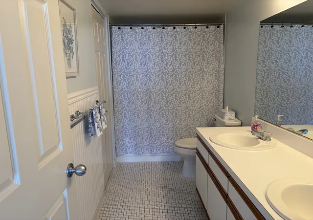 2nd image of 121 Nantasket Ave, Hull, MA 02045