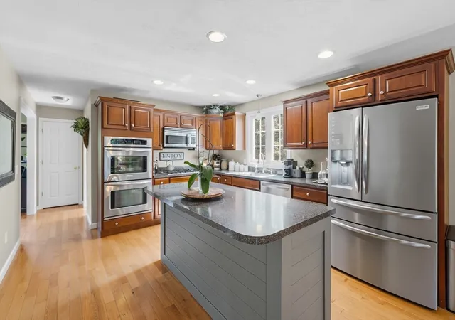 3rd image of 12 Mirasol Dr, Buzzards Bay, MA 02532 | MLS# 73555403