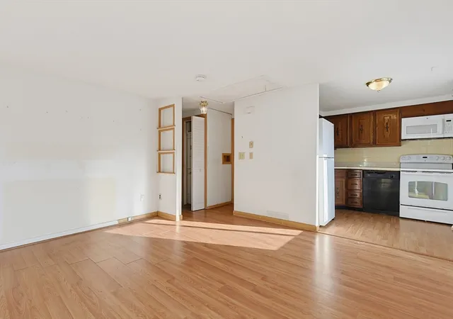 Homes for sale in Yarmouth Port, MA | 18 Cobb Ave, Yarmouth Port, MA 02675