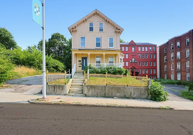 1st image of 230 Pleasant St, Worcester, MA 01609 | MLS# 73550467