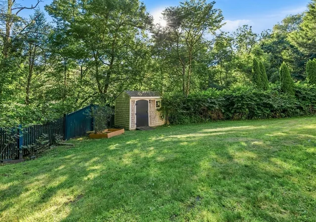 33rd image of 21 Goulding St E, Sherborn, MA 01770 | MLS# 73547147