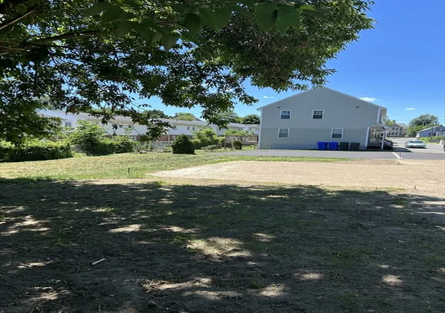 5th image of 35-37 Pine St Court, Springfield, MA 01105 | MLS# 73535731