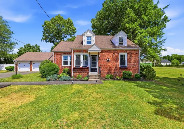 Homes for sale in Agawam, MA | 115 Poplar Street, Agawam, MA 01030 | MLS# 73539740